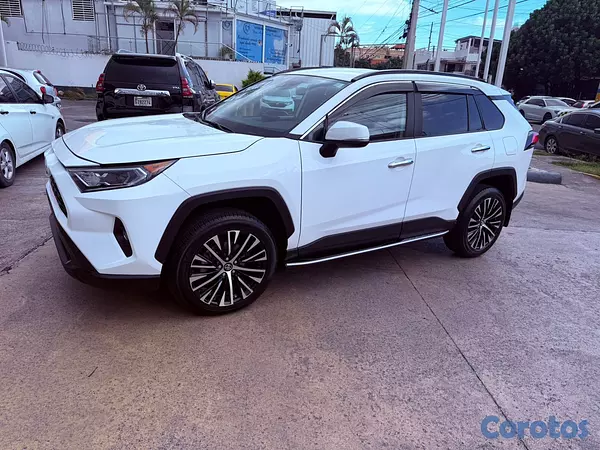 jeepetas y camionetas - toyota rav4 2021 3
