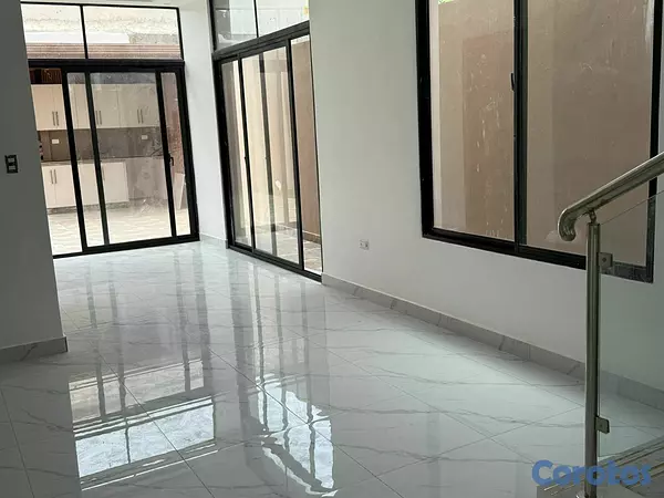 casas - CASA MODERNA EN VENTA DE DOS NIVELES, SANTIAGO. 4