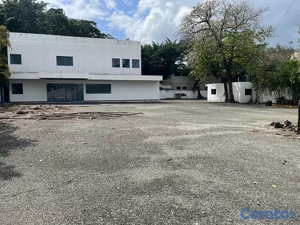 oficinas y locales comerciales - alquiló local comercial Gazcue amplio capacidad para 30 vehículos  15