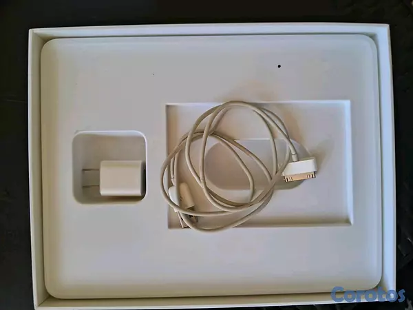 celulares y tabletas - 2 Ipad color silver usadas como nuevas, 1 cargador, 1 tiene su cover como nuevo. 2