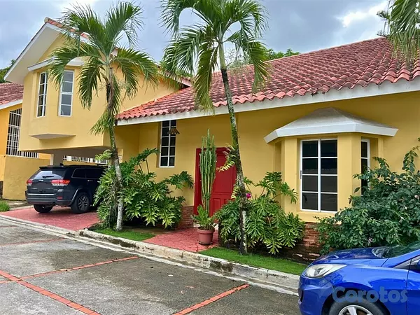 casas - Vendo casa en Cuesta Hermosa II 10