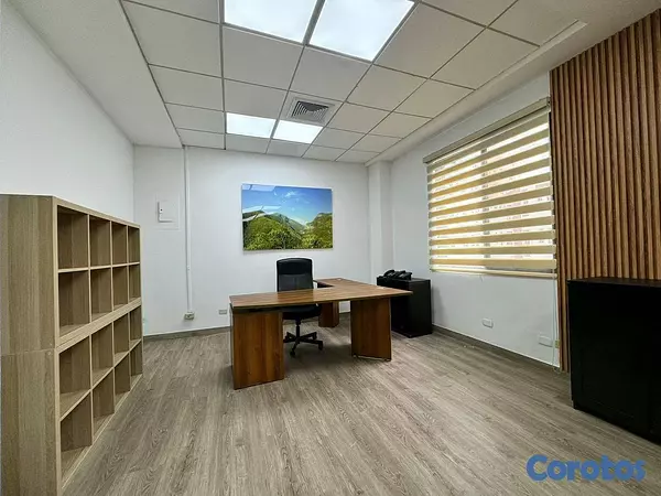 oficinas y locales comerciales - Locales para Oficinas en Ensanche Paraíso Recién r 5