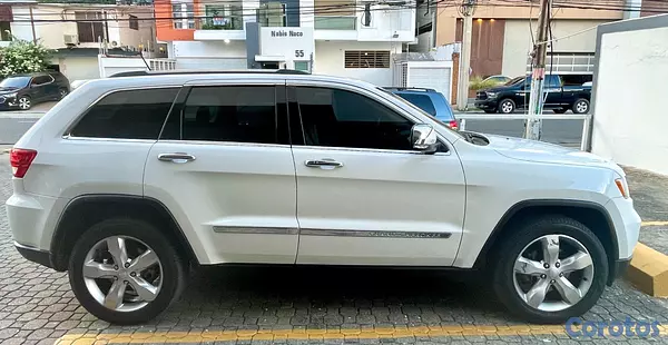 jeepetas y camionetas - Unico dueño 3