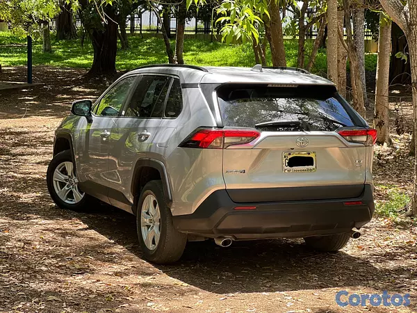 jeepetas y camionetas - Toyota RAV4 XLE 2021 AWD 13