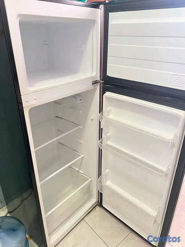 electrodomesticos - Super oportunidad dos meses de uso nevera nedoca 8 pies esta como nueva 2