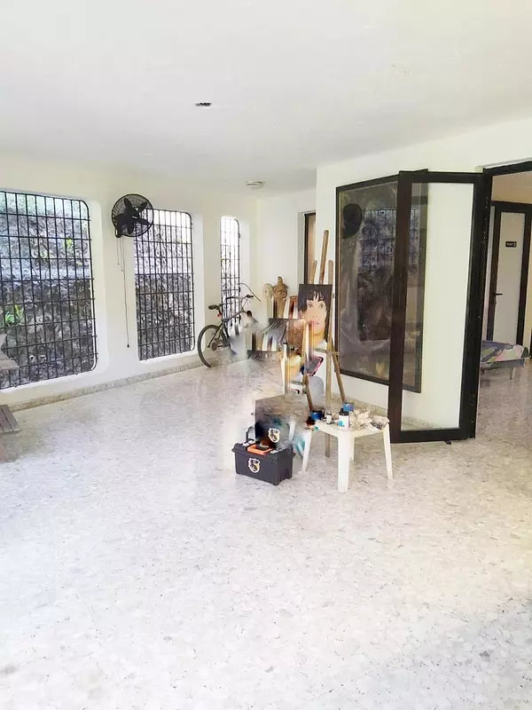 casas - Casa en Venta céntrica  5