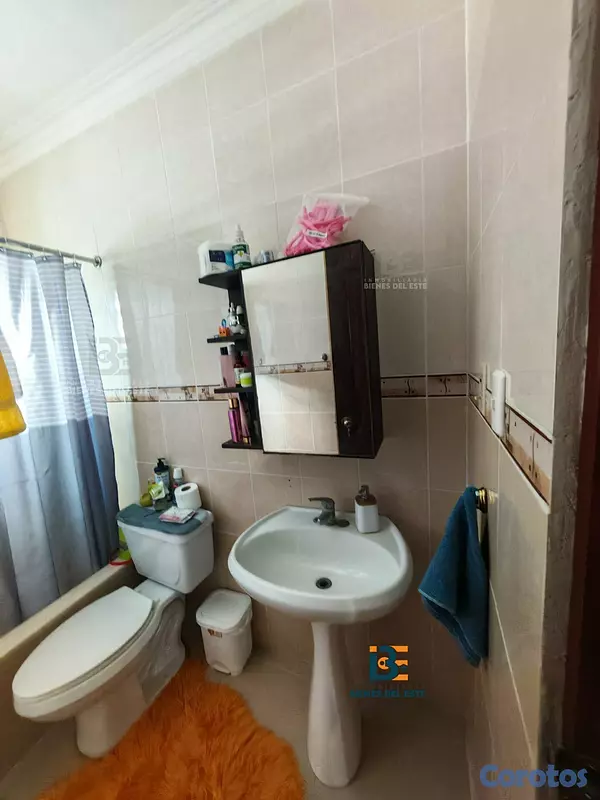 apartamentos - SE VENDE Apartamento con Tres Habitaciones y tres  9