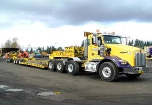 camiones y vehiculos pesados - LOWBOY MALECÓN  4
