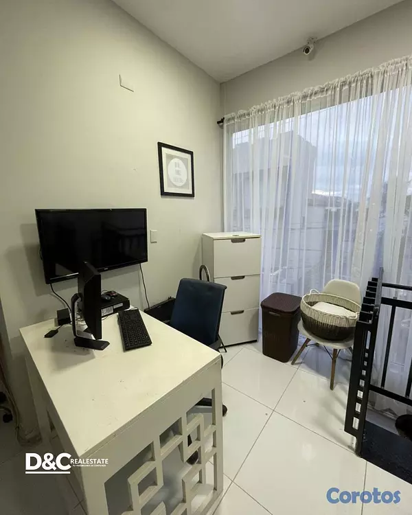 oficinas y locales comerciales - Vendo Edificio de 3 Niveles para Local Comercial  5