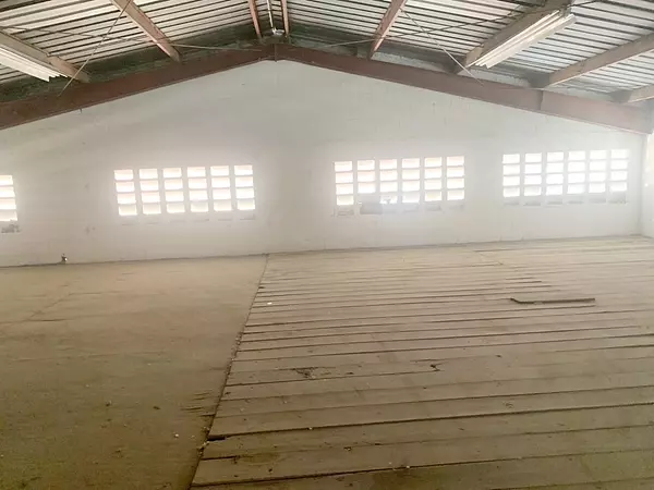 oficinas y locales comerciales - Local en Ens La Fe 2