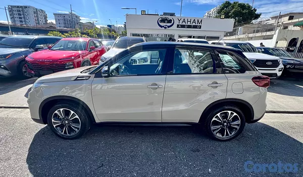 jeepetas y camionetas - SUZUKI VITARA GLX 2023 COMO NUEVA 4