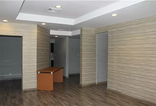 oficinas y locales comerciales - Local en zona Exclusiva de Naco 5