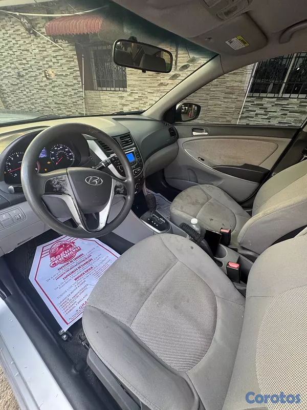 carros - Hyundai Accent  9