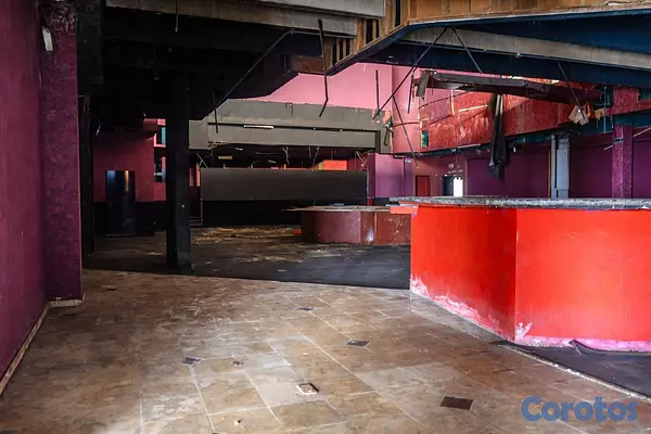 otros inmuebles - Vendo local comercial frente al mar - Zona Univers 6