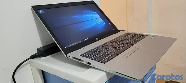 computadoras y laptops - laptop hp blanca 17 Pulg Core i5 7ma Gen Ram 8gb ddr4 Disco 256gb SSD Y 320gb Ne 2