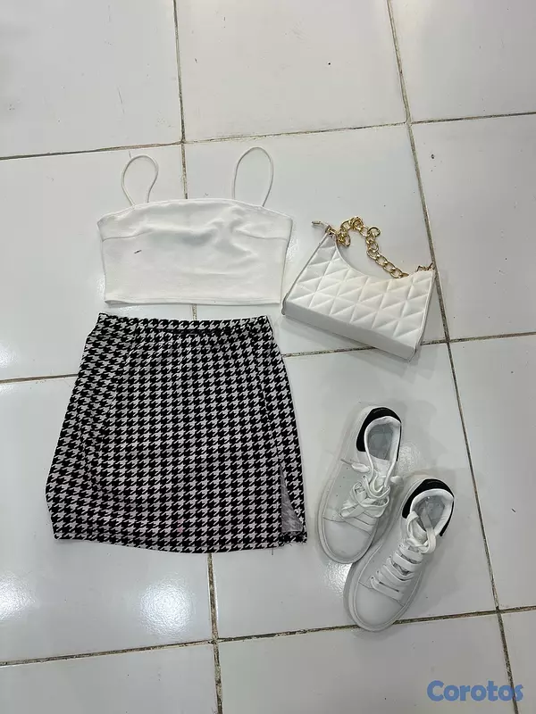 ropa para mujer - Venta de Caja de Ropa de Hombre y de Mujer incluye zapatos , tenis , Tacones  4
