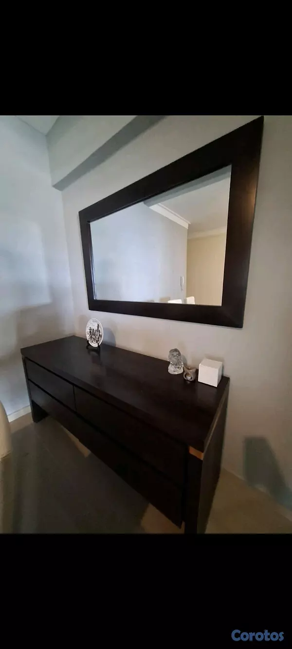 muebles y colchones - Comedor + credenza + espejo acabado en nogal | Venta por mudanza | Leer descrip. 7