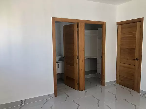 apartamentos - Apartamento Completamente Nuevo en Los Rieles, 3er Nivel  5