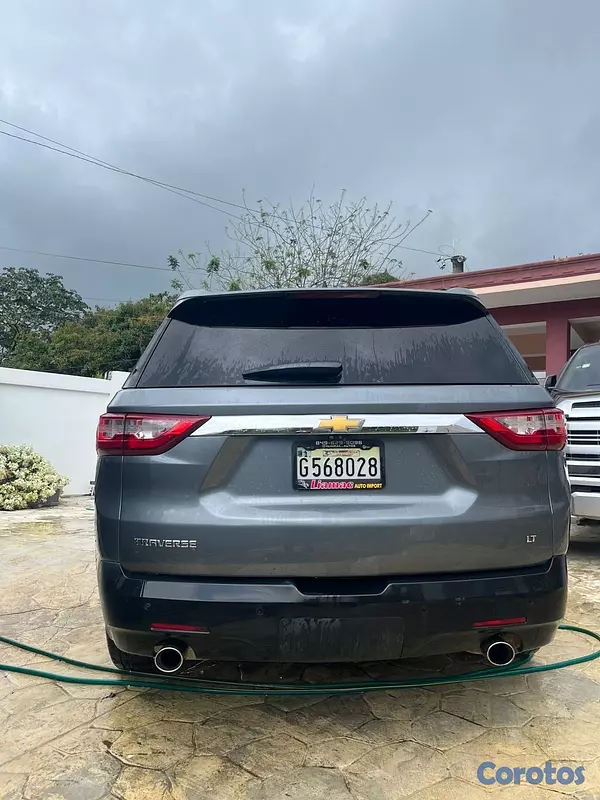 jeepetas y camionetas - ChevroletTraverse año 2021 5