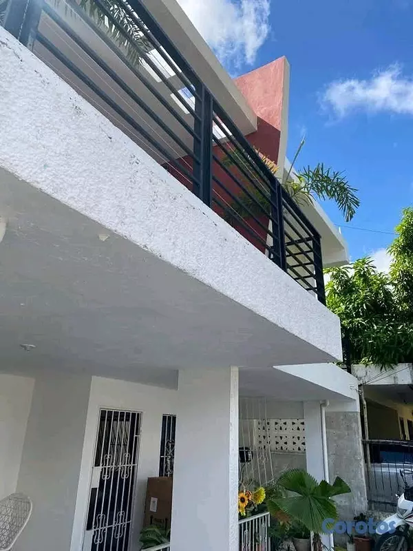 casas - Casa de Dos Niveles en Venta – Urb. Máximo Gómez,  9