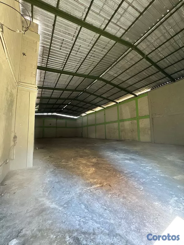 solares y terrenos - NAVE COMERCIAL 2