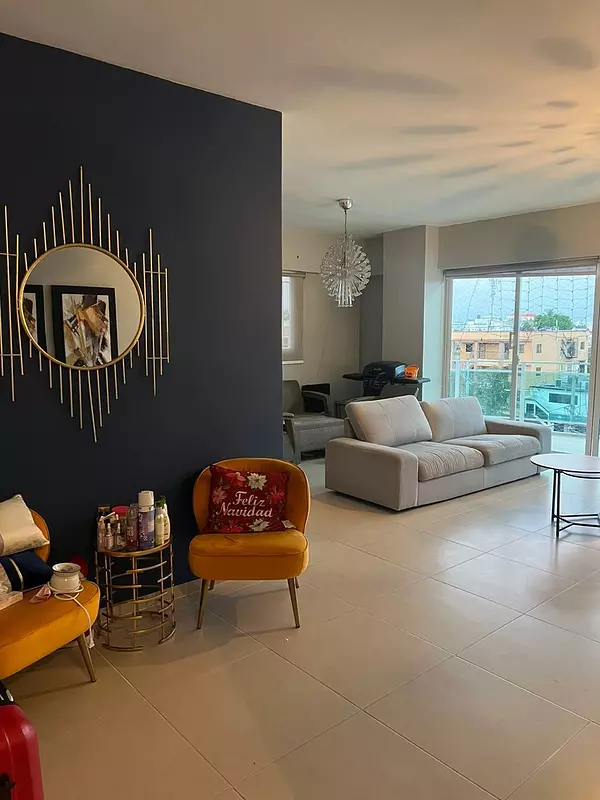 apartamentos - Sector: Evaristo Morales Construcción: 179 Metros² 1