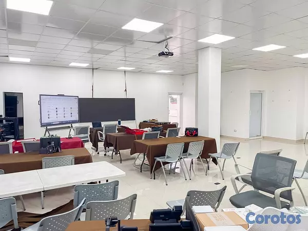 oficinas y locales comerciales - LOCAL COMERCIAL DE 2 NIVELES EN LA CASTELLANA 14