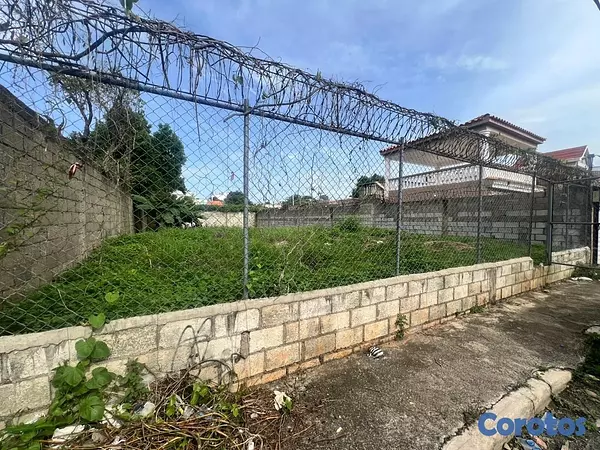 solares y terrenos - venta de solar en la autopista de san Isidro prado oriental de 360mts 3