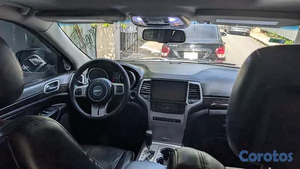 jeepetas y camionetas - Gran cherokee Laredo 4