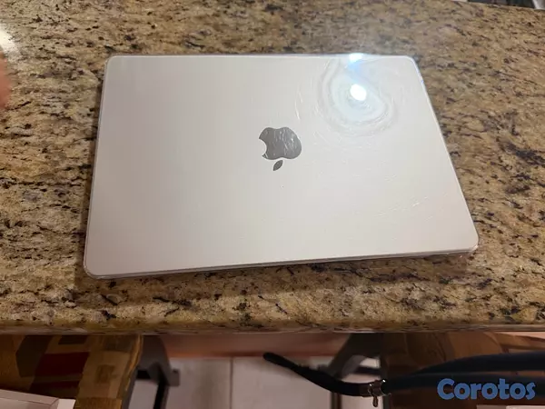 computadoras y laptops - MacBook Air 13” chip M2 2022

excelente condición, uso mínimo
única dueña.

 2