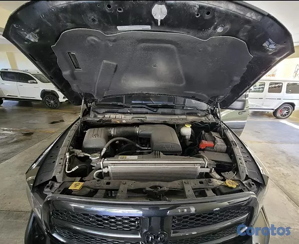 jeepetas y camionetas - Dodge 1500 Ram ST,  2018 Black Express, 4x4 5
