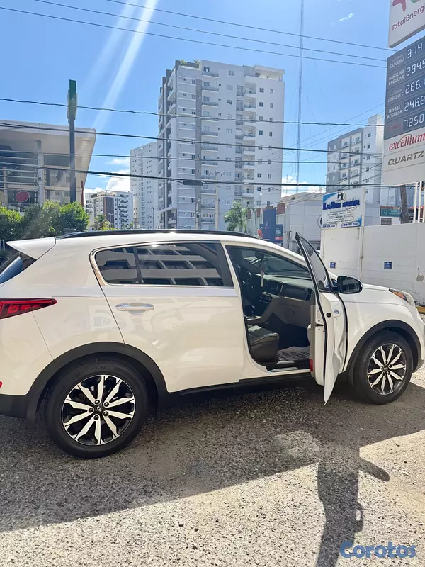 jeepetas y camionetas - Kia Sportage 2018 Única Dueña  7