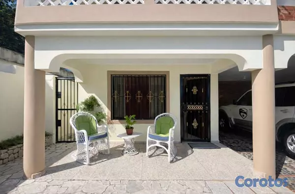 casas - Casa en Venta de Dos Niveles en Miramar 8