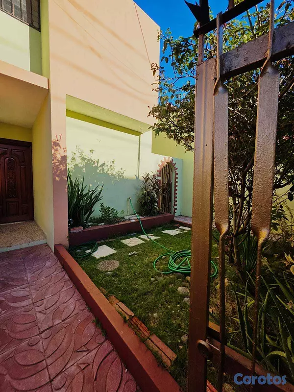casas - Se vende casa en Av. Independencia Urb. Atlántida 6
