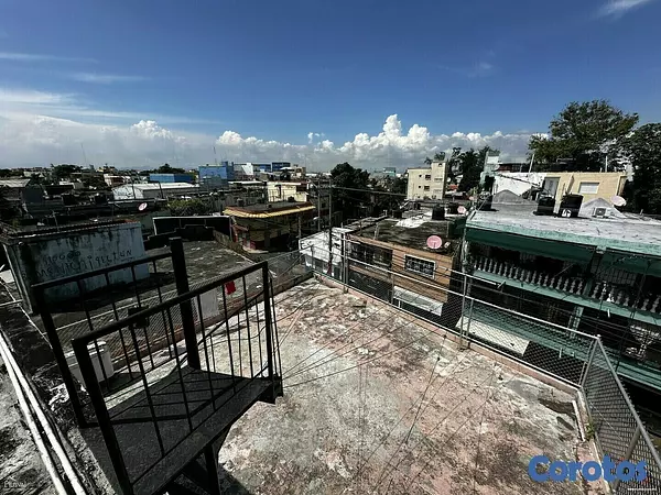 oficinas y locales comerciales - Edificio de uso mixto en Villa Consuelo  11