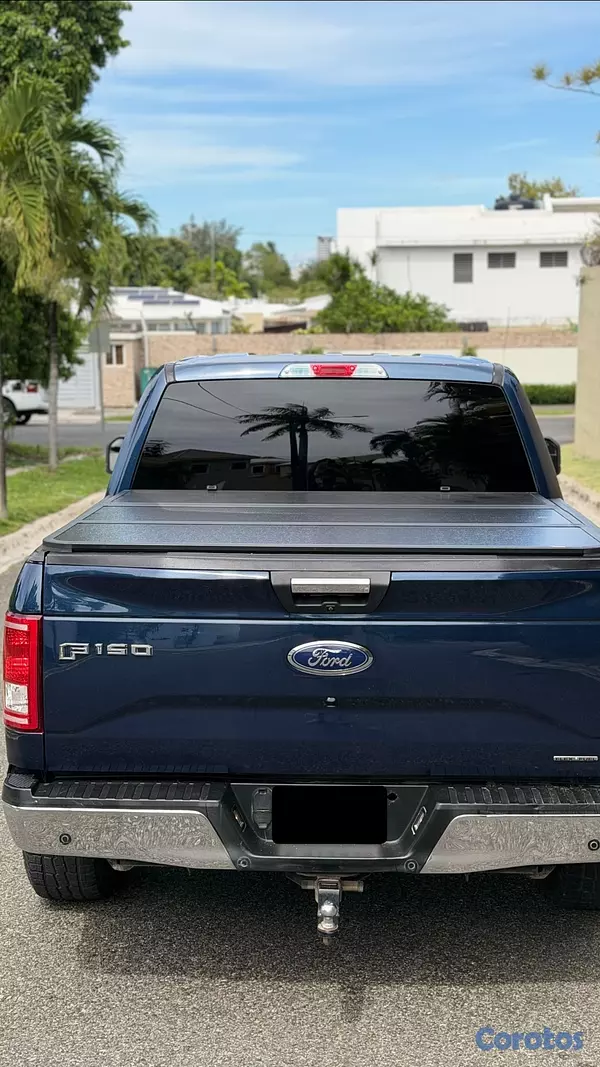 jeepetas y camionetas - Ford F150 XLT 2016 tracción trasera 4X4 Doble cabi 3