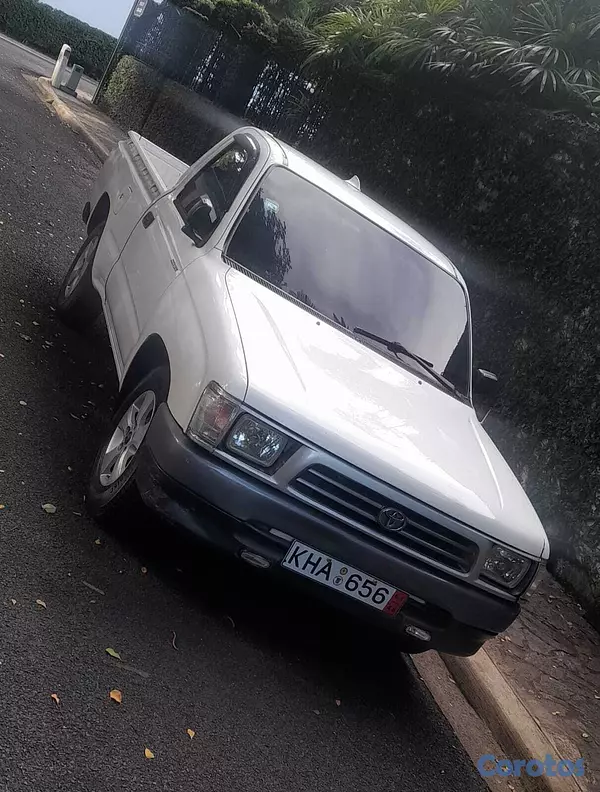 jeepetas y camionetas - TOYOTA HILUX 99, LA MAS NUEVA 3