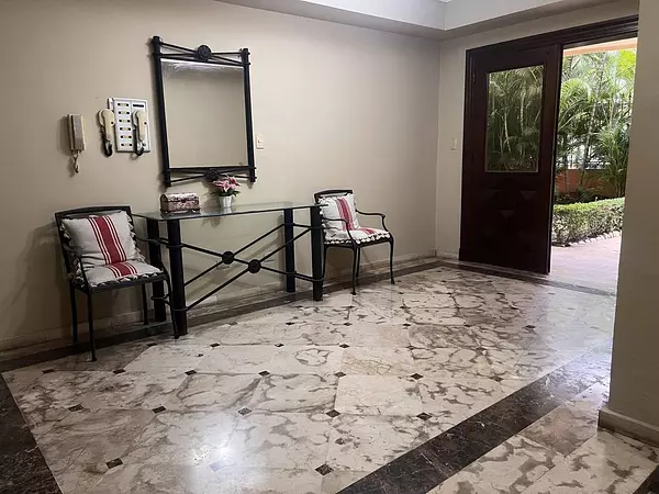penthouses - Hermoso PH Clásico en Venta – Naco 3