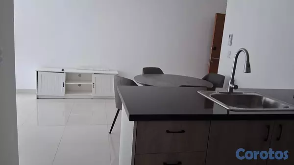 apartamentos - Alquiler de Apartamento Moderno en Los Cacicazgos con línea blanca.
 8
