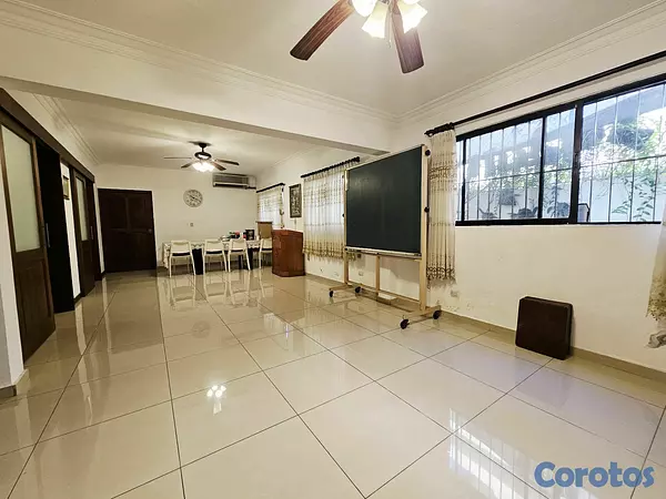 casas - Alquiler de Casa en Los Prados  4