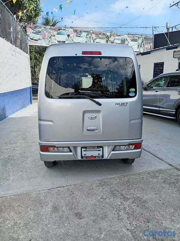 jeepetas y camionetas - DAIHATSU HIJET  4