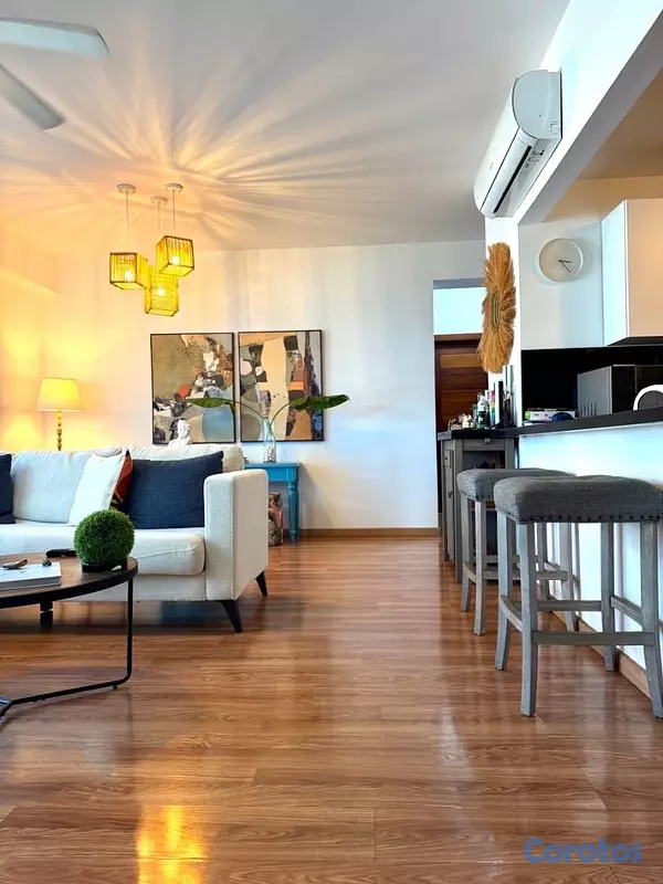 apartamentos - vendo Evaristo Morales piso 4 dos habitaciones dos baños dos parqueos no servici 2