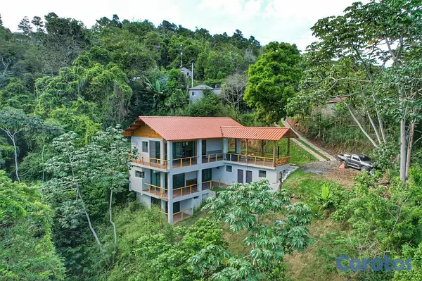 casas vacacionales y villas - Preciosa Villa de Venta ubicada en Jarabacoa  10