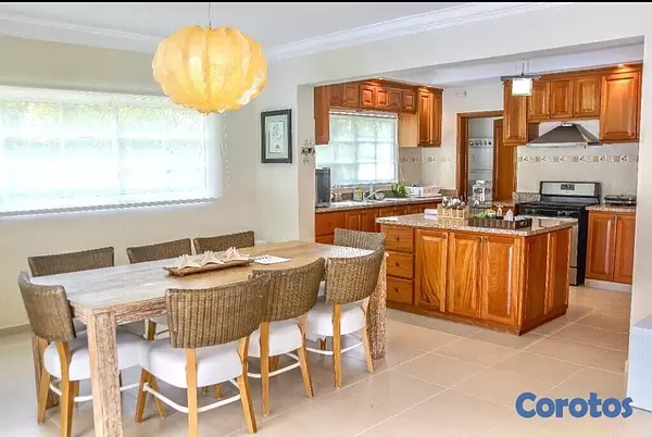 casas vacacionales y villas - Villa de dos niveles en Metro Country Club  7