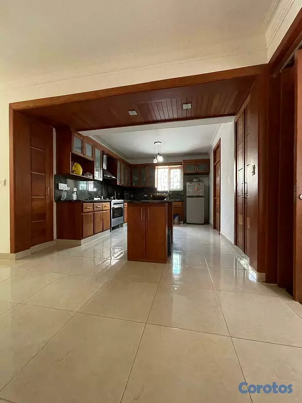 casas - Exclusiva y amplia propiedad ubicada en el sector  17