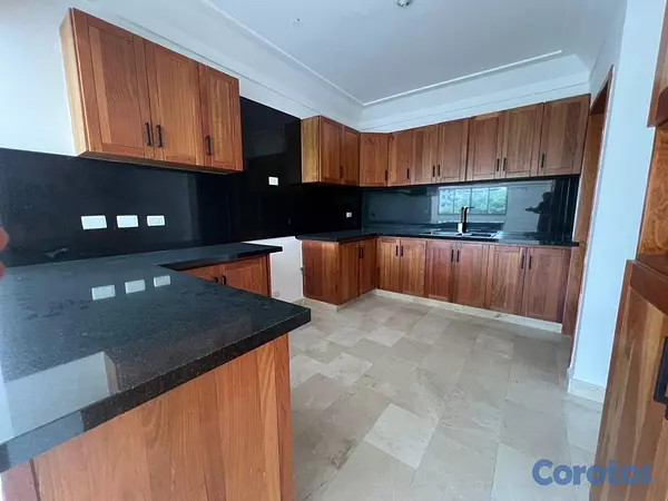 apartamentos - vedo renacimiento amplio tres habitaciones con baño dos parqueos lineales balcón 6