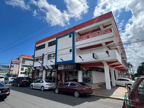 otros inmuebles - Vendo plaza comercial en la Charles de Gaulle 5