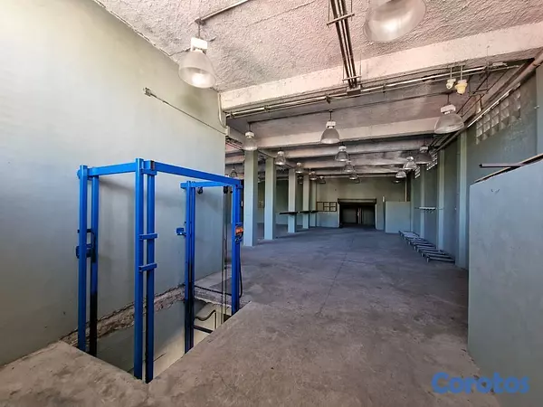 oficinas y locales comerciales - Nave Industrial San Carlos cerca la Av. Mexico  10