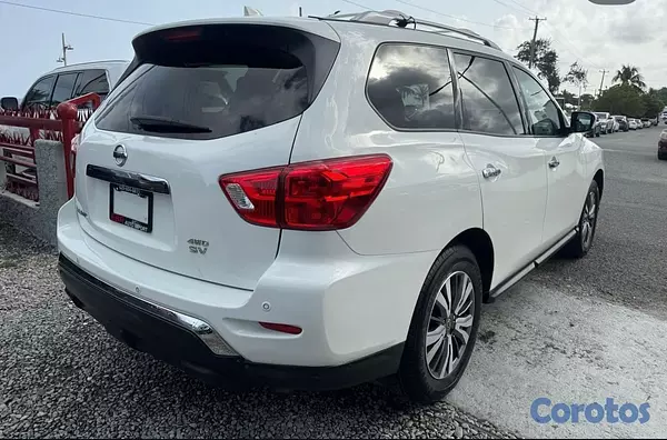 jeepetas y camionetas - Nissan Pathfinder SV AWD 2019 4