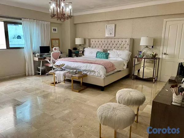 apartamentos - Descubre este espectácular apartamento en Naco en  4
